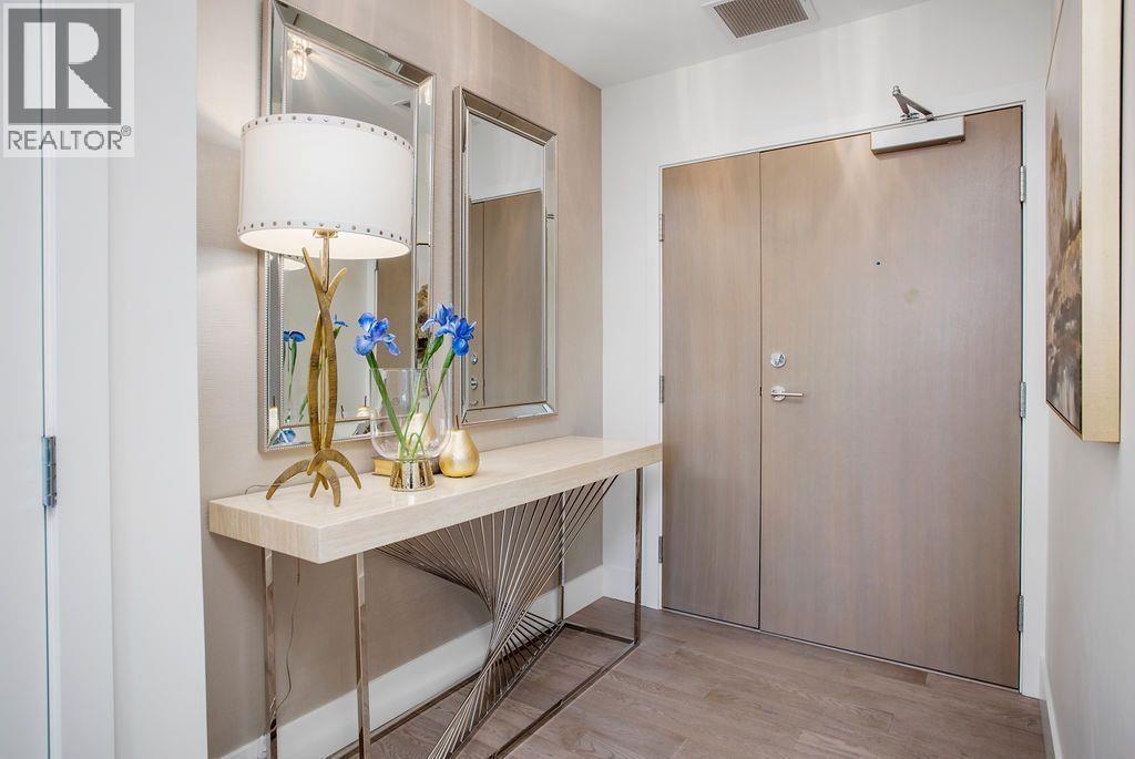 2801 680 Seylynn Crescent, North Vancouver, British Columbia  V7J 0B5 - Photo 2 - R3054374