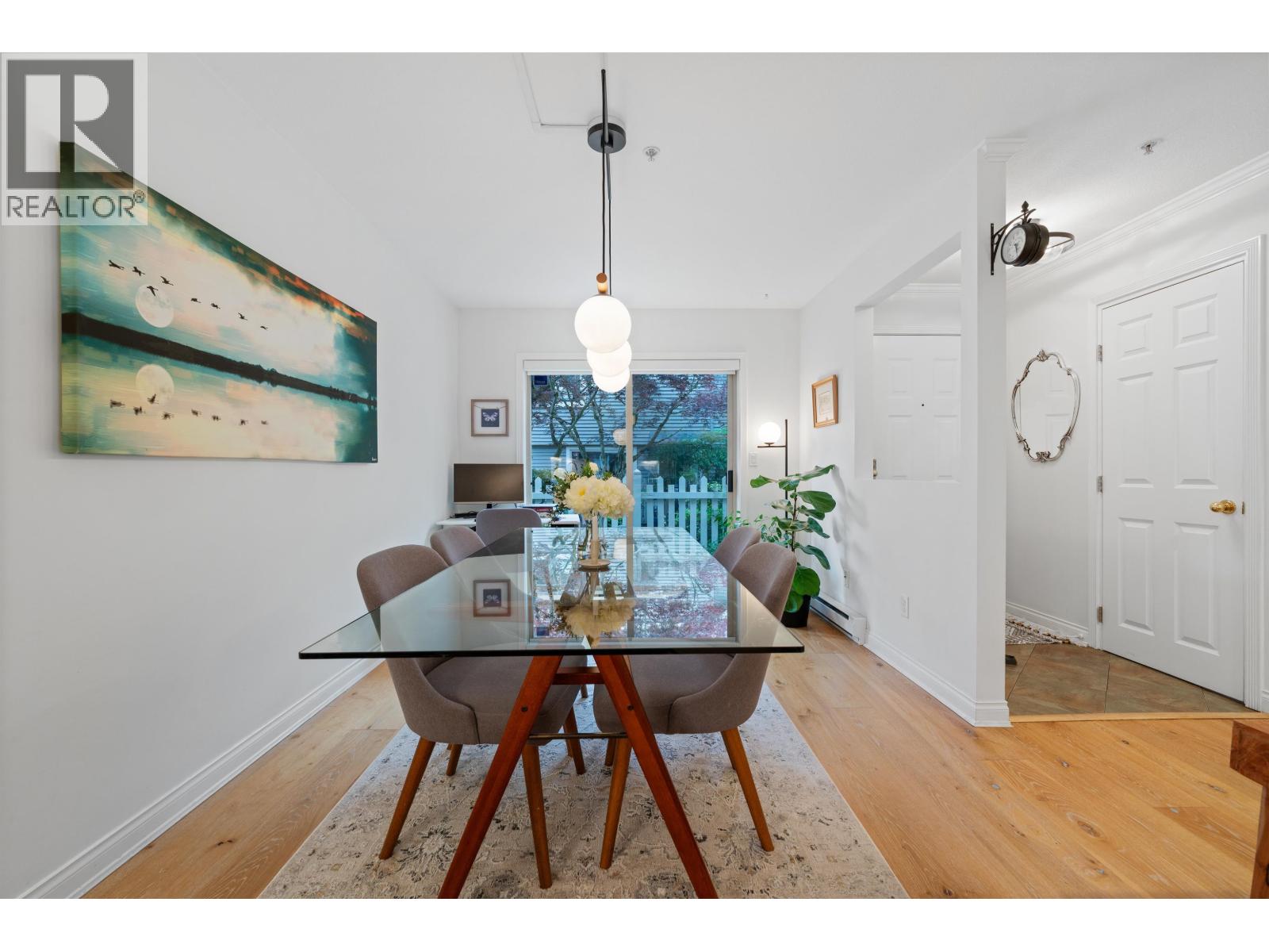 10 222 E 5th Street, North Vancouver, British Columbia  V7L 1L7 - Photo 4 - R3054401