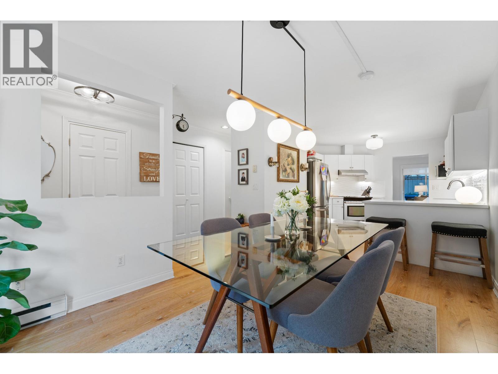 10 222 E 5th Street, North Vancouver, British Columbia  V7L 1L7 - Photo 6 - R3054401