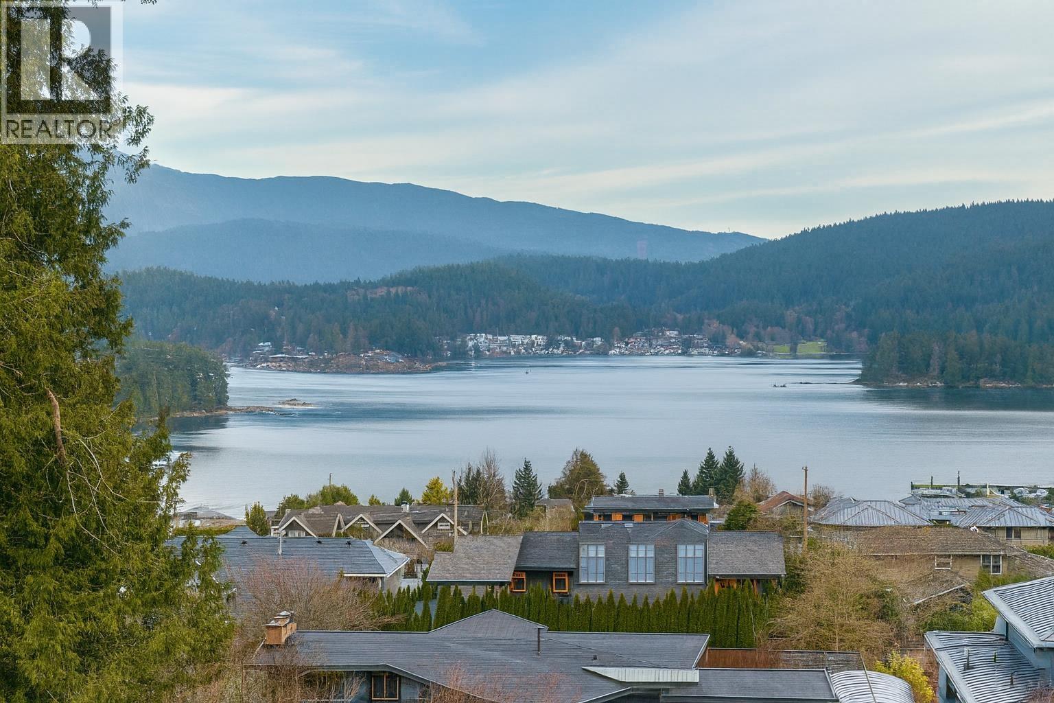 873 Baycrest Drive, North Vancouver, British Columbia  V7G 1N7 - Photo 17 - R3054307