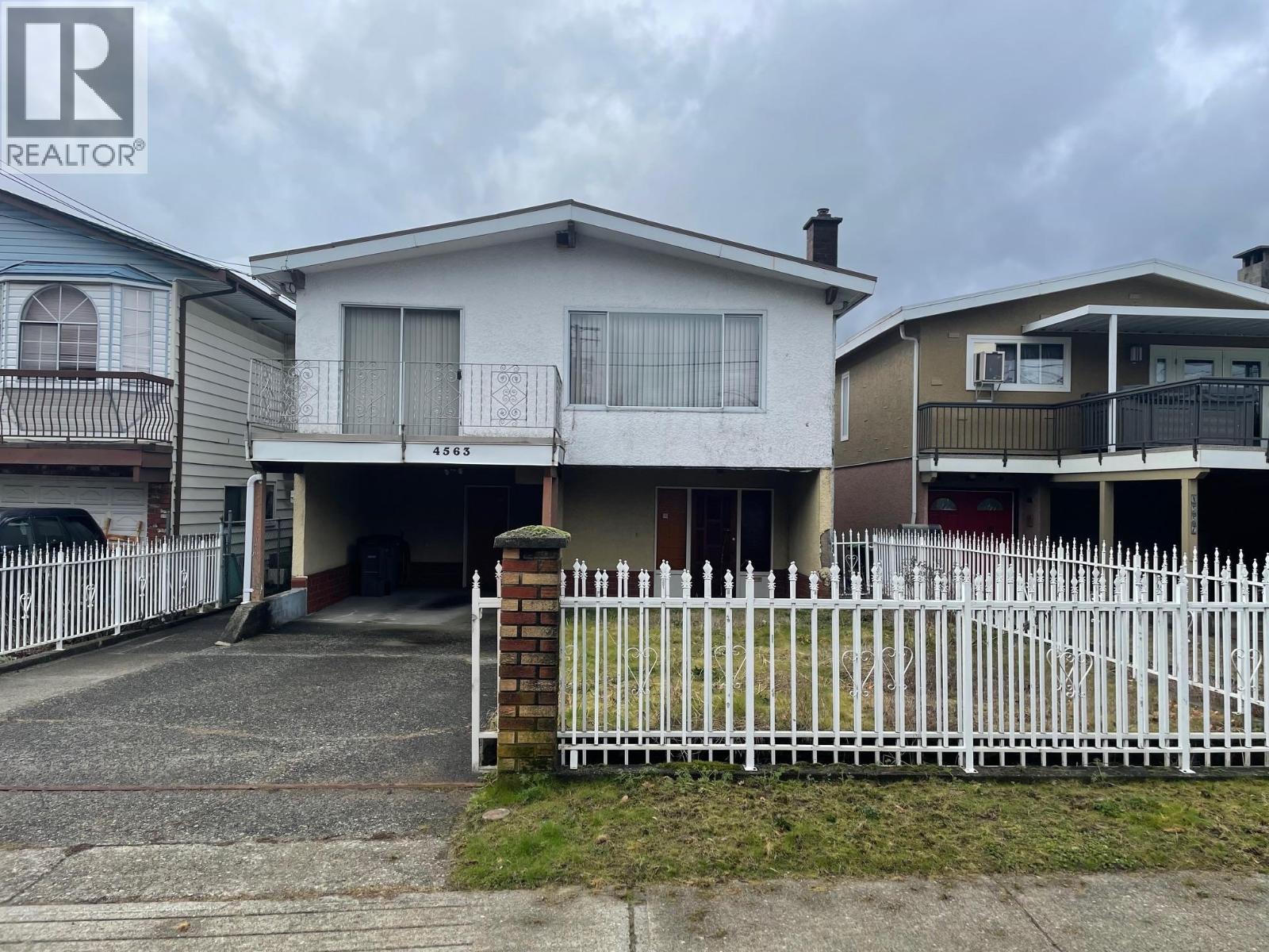 4563 EARLES STREET, Vancouver, British Columbia