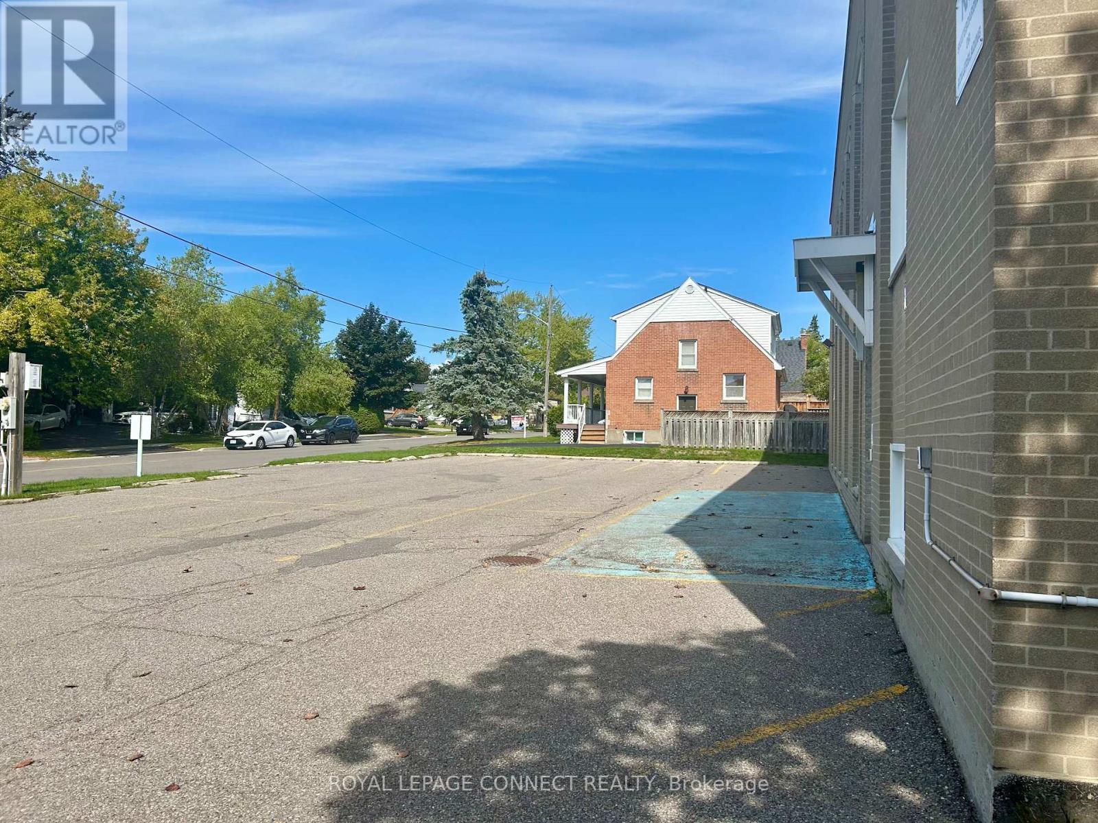 Lower, Off - 676 Simcoe Street N, Oshawa, Ontario  L1G 4V7 - Photo 25 - E12438026