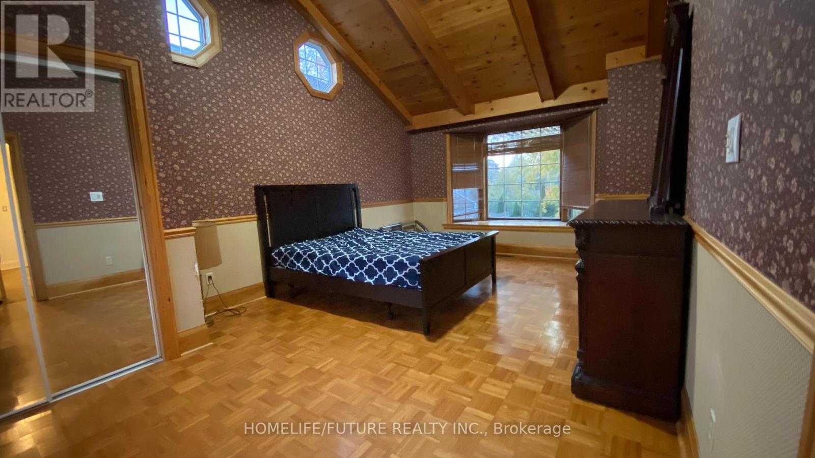 192 Parkview Avenue, Toronto, Ontario  M2N 3Y8 - Photo 4 - C12438878