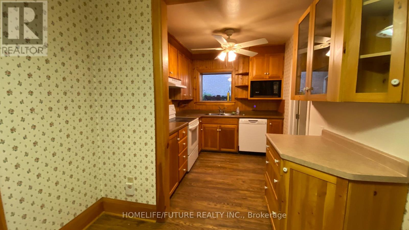 192 Parkview Avenue, Toronto, Ontario  M2N 3Y8 - Photo 8 - C12438878