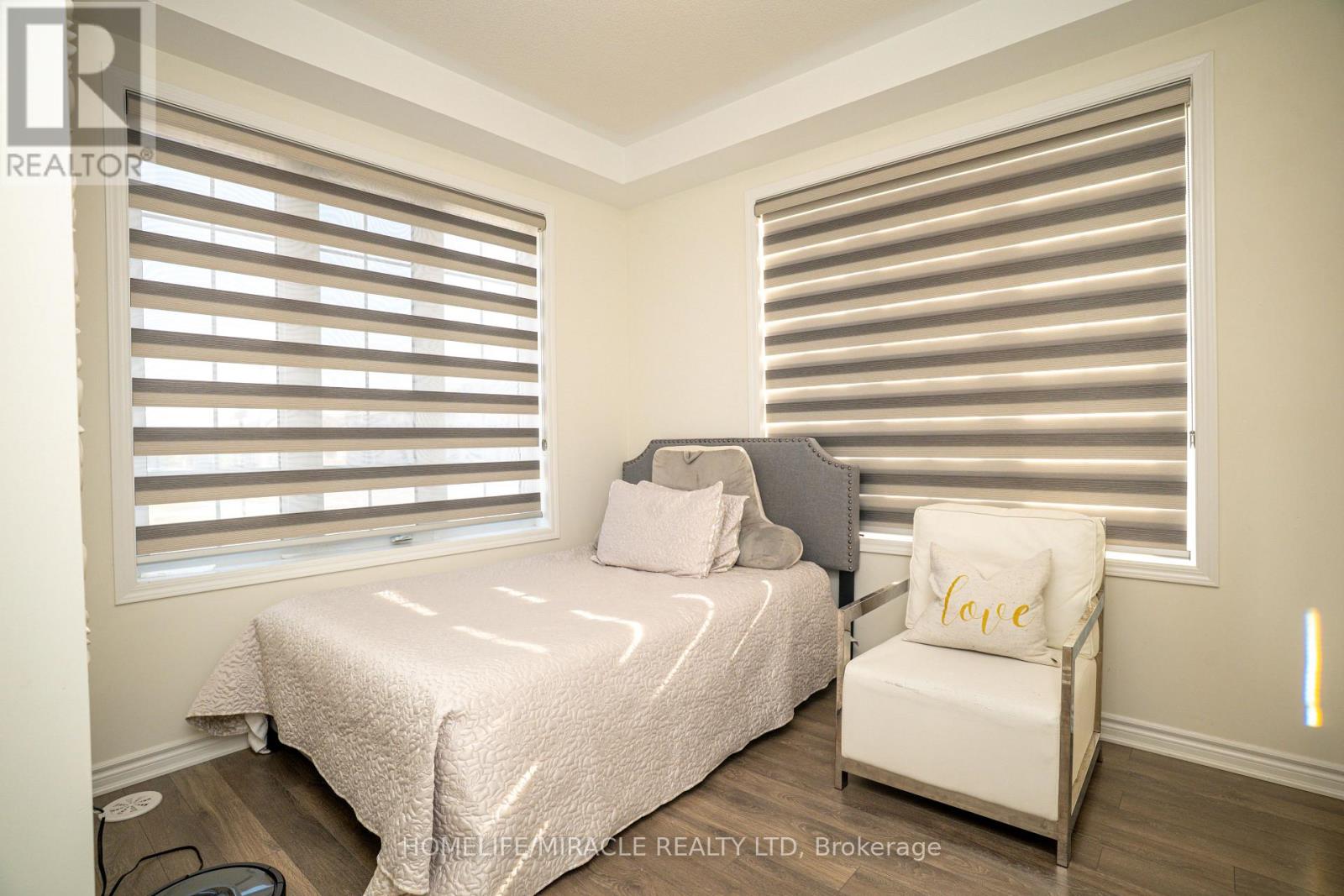 3251 Brigadier Avenue, Pickering, Ontario  L1X 0N1 - Photo 10 - E12438872