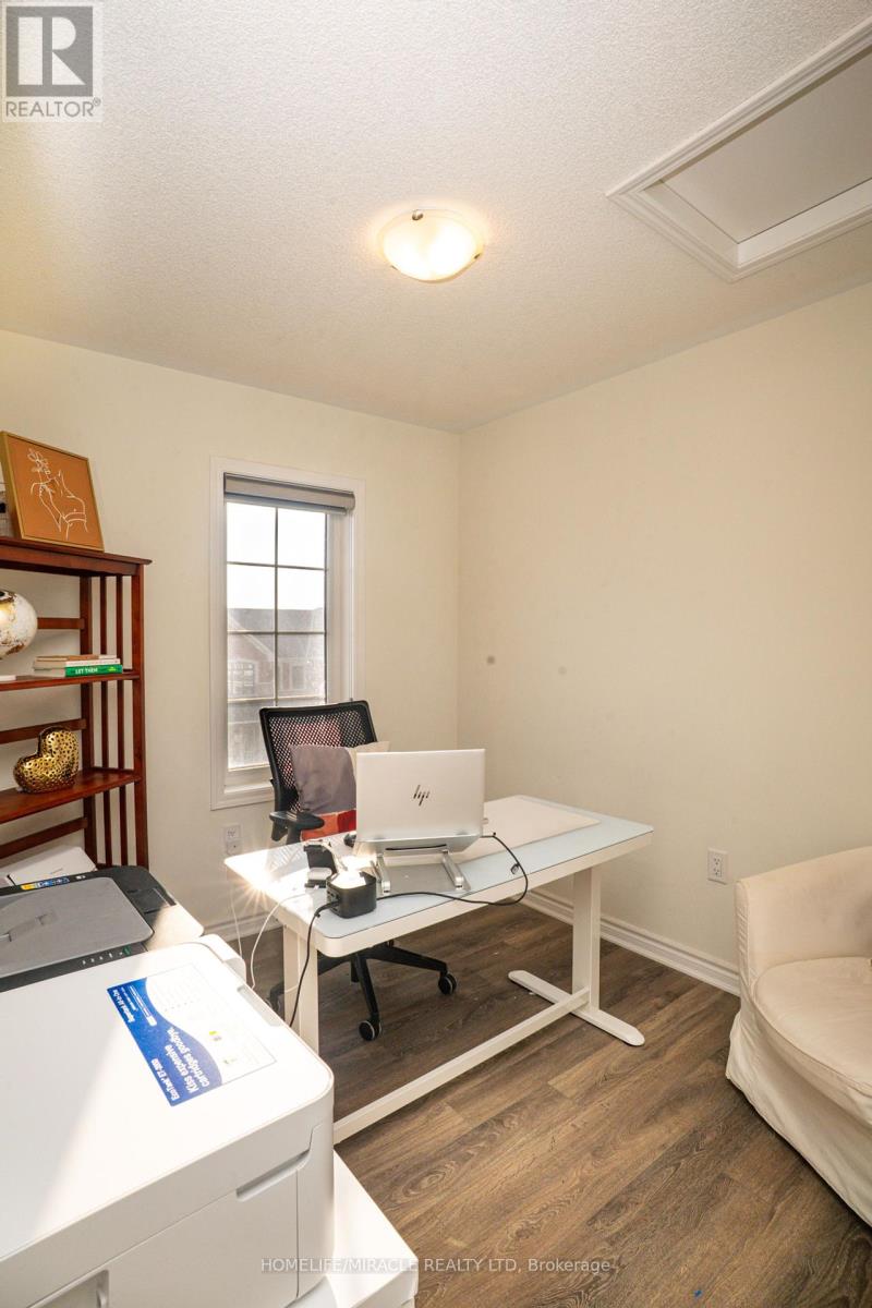 3251 Brigadier Avenue, Pickering, Ontario  L1X 0N1 - Photo 33 - E12438872