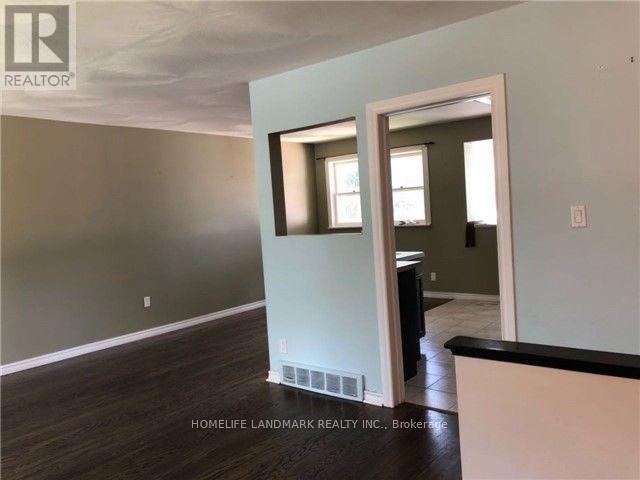 763 Grace Street, Newmarket, Ontario  L3Y 2L4 - Photo 2 - N12438887