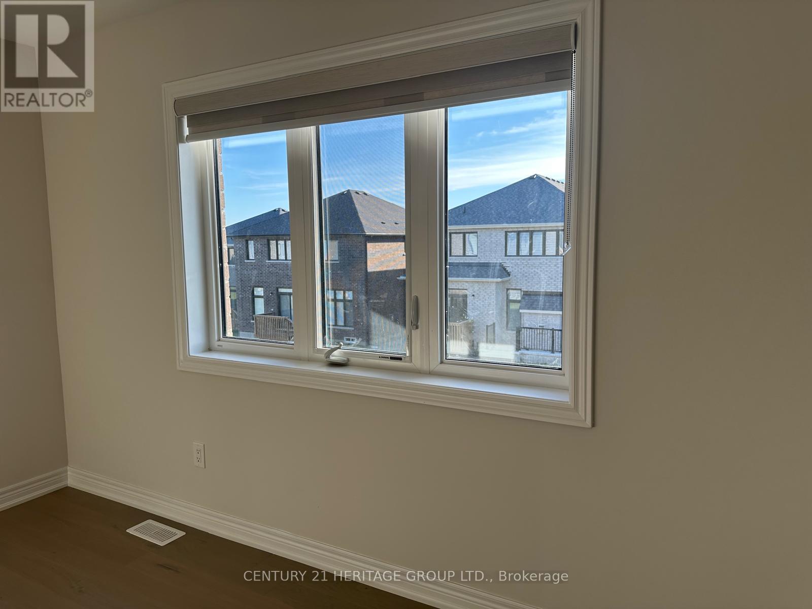 12 Sam Battaglia Crescent, Georgina, Ontario  L0E 1R0 - Photo 16 - N12438891