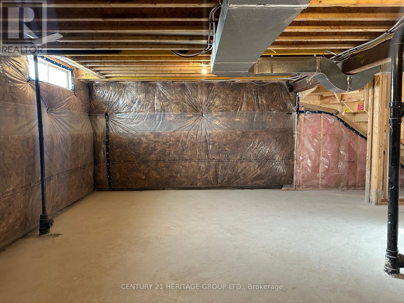 12 Sam Battaglia Crescent, Georgina, Ontario  L0E 1R0 - Photo 17 - N12438891