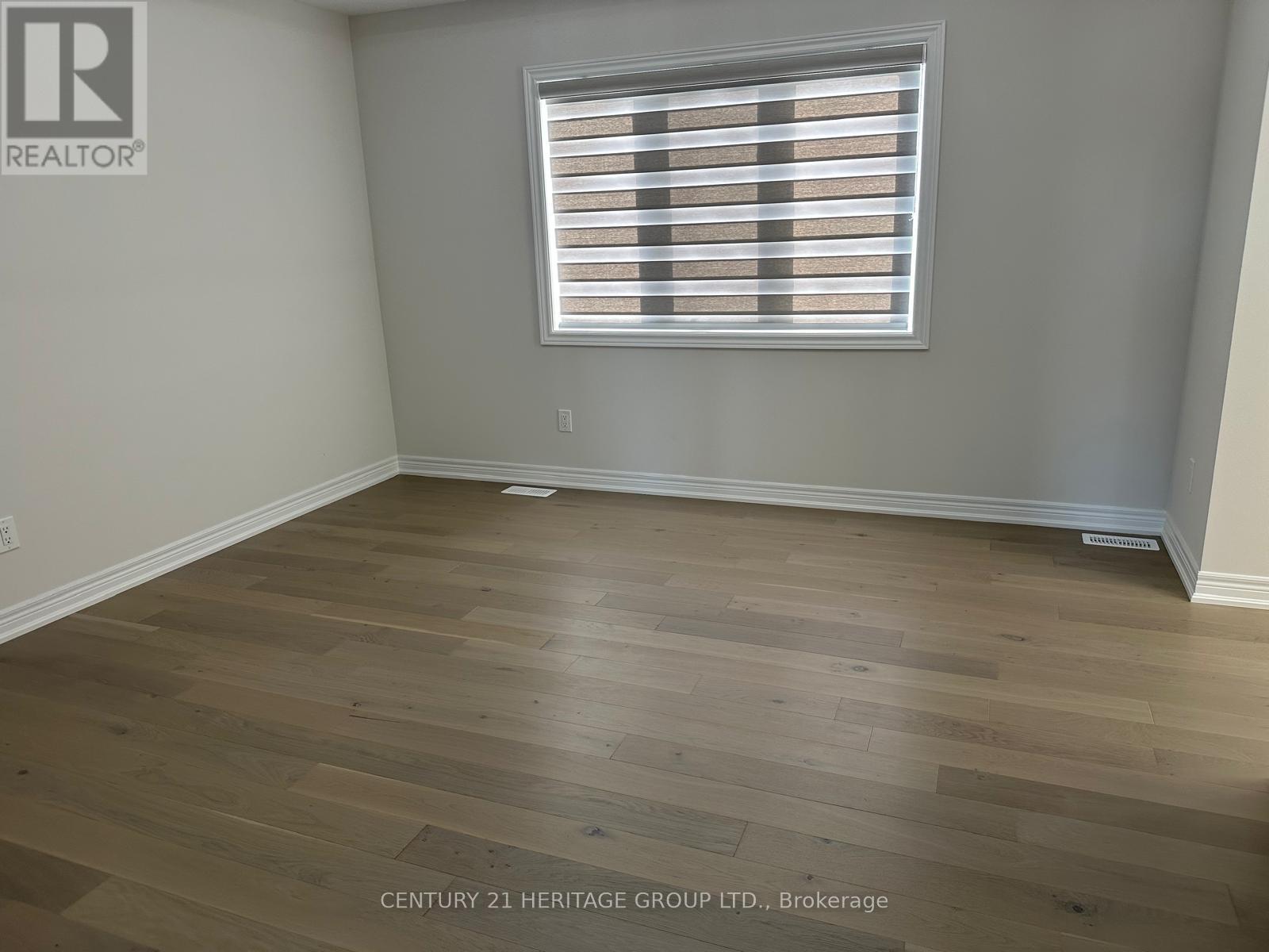 12 Sam Battaglia Crescent, Georgina, Ontario  L0E 1R0 - Photo 22 - N12438891