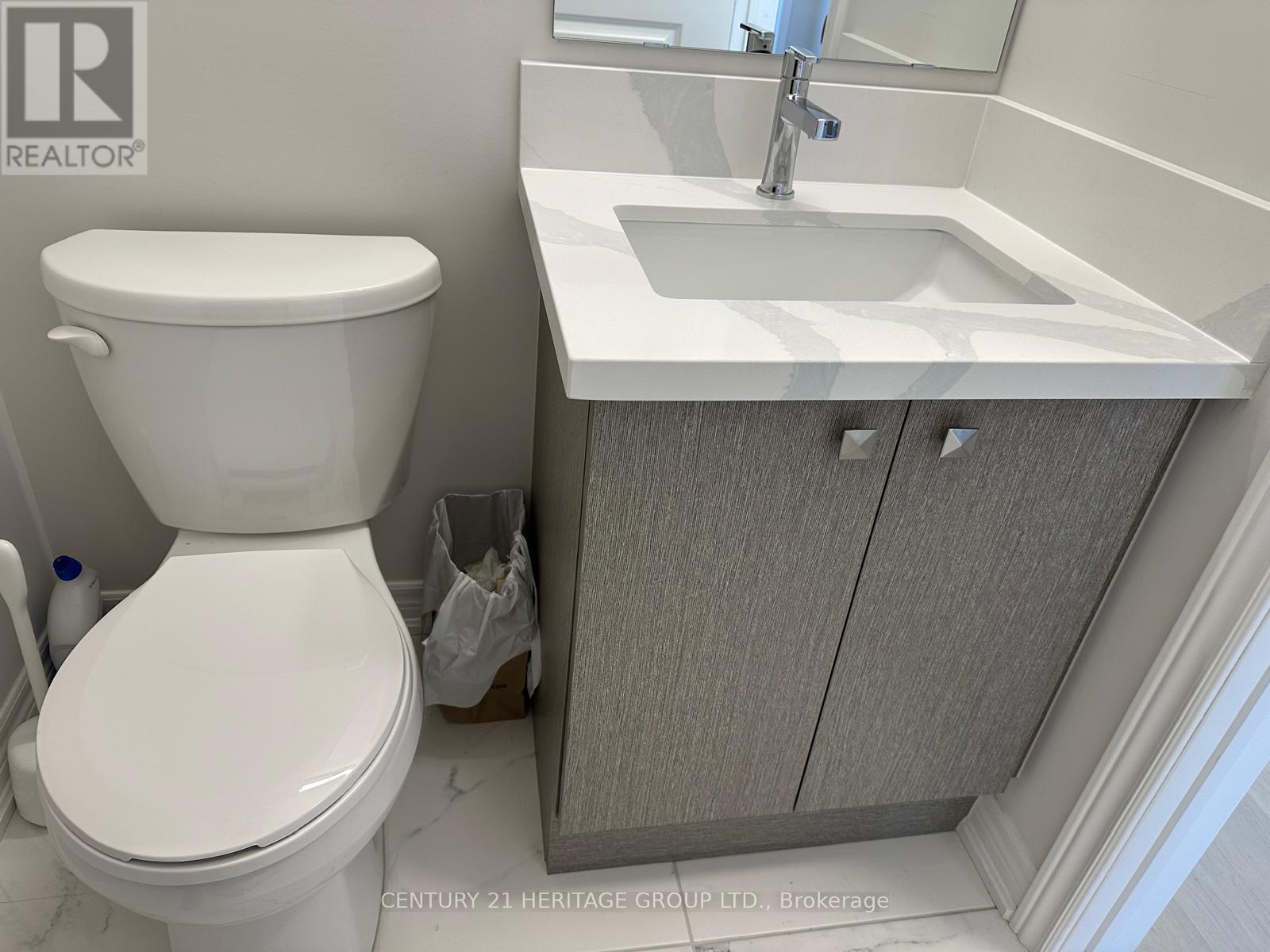12 Sam Battaglia Crescent, Georgina, Ontario  L0E 1R0 - Photo 6 - N12438891