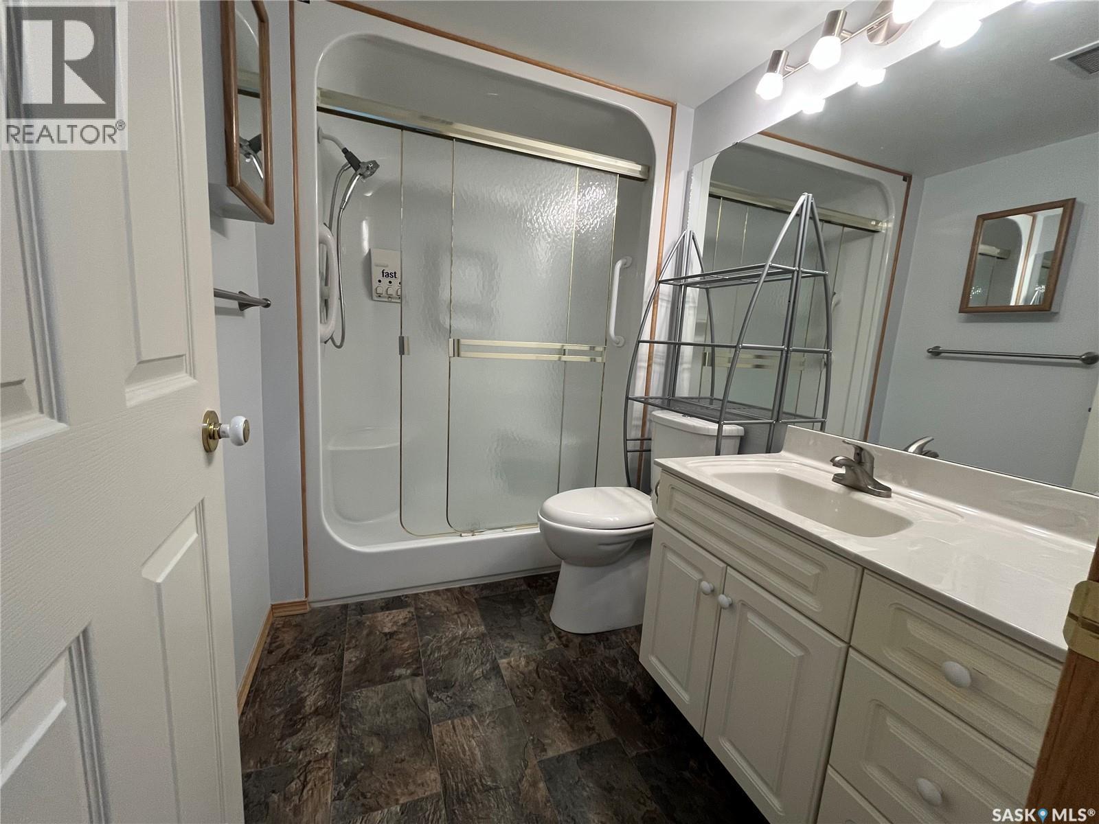 206 230 Lister Kaye Crescent, Swift Current, Saskatchewan  S9H 0A2 - Photo 9 - SK019849