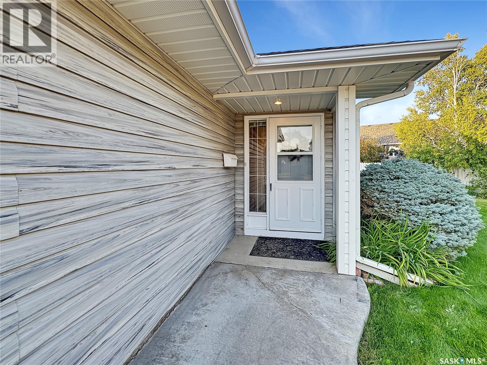 6 Wren Court, North Battleford, Saskatchewan  S9A 3Z3 - Photo 2 - SK019736