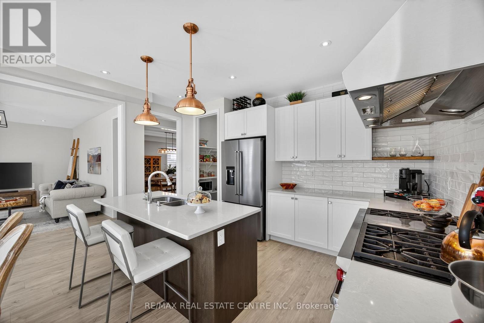 22 Drew Brown Boulevard, Orangeville, Ontario  L9W 6Z4 - Photo 9 - W12417337