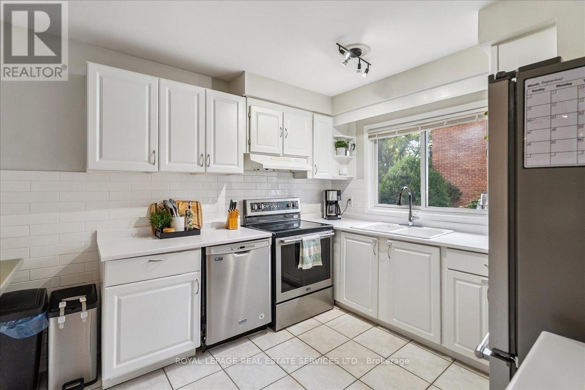 3 - 3011 Centennial Drive, Burlington, Ontario  L7M 1B3 - Photo 9 - W12418895