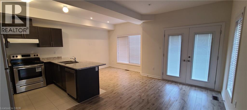 383 Dundas Street E Unit# 43, Waterdown, Ontario  L8B 1X6 - Photo 2 - 40775392