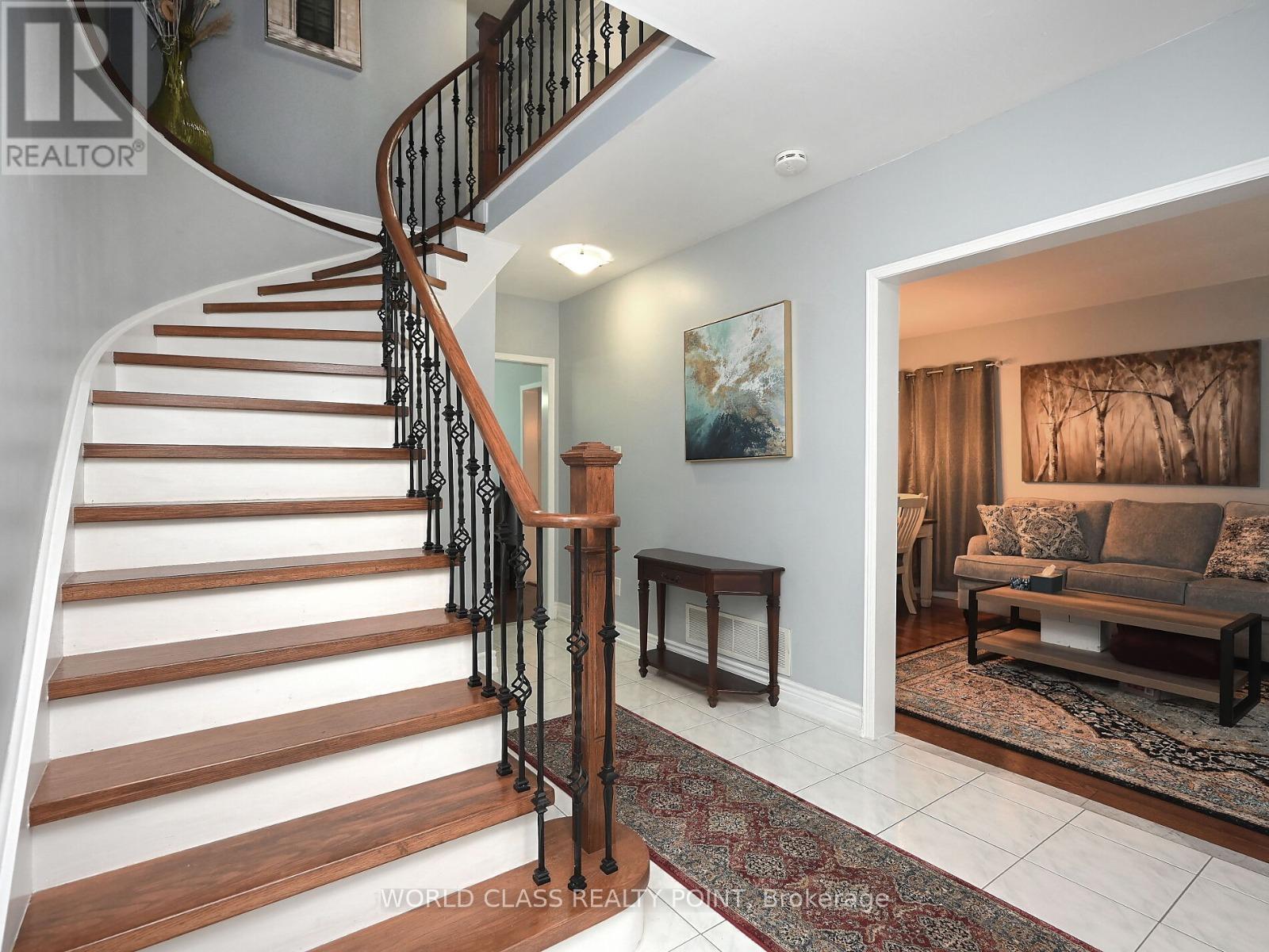 6136 Ford Road, Mississauga, Ontario  L5V 1X1 - Photo 3 - W12438867