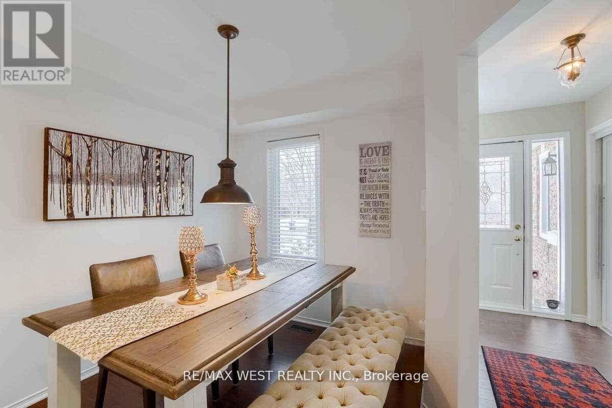 Main - 84 Mullis Crescent, Brampton, Ontario  L6Y 4S9 - Photo 3 - W12438890
