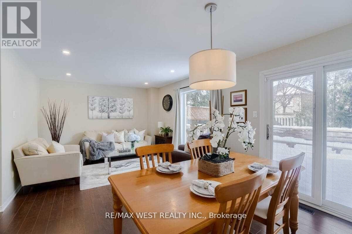 Main - 84 Mullis Crescent, Brampton, Ontario  L6Y 4S9 - Photo 8 - W12438890