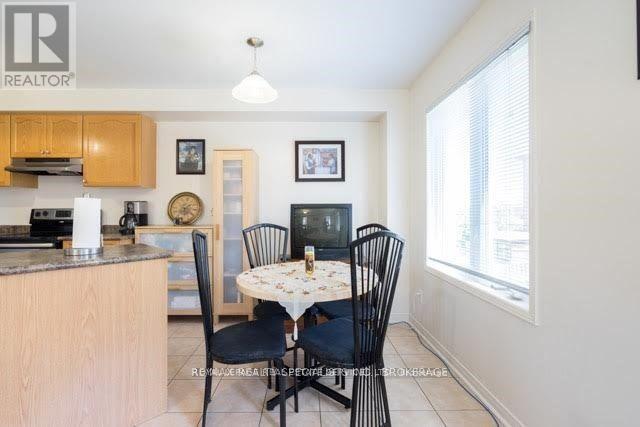 439 Aspendale Crescent, Mississauga, Ontario  L5W 0E7 - Photo 9 - W12438895