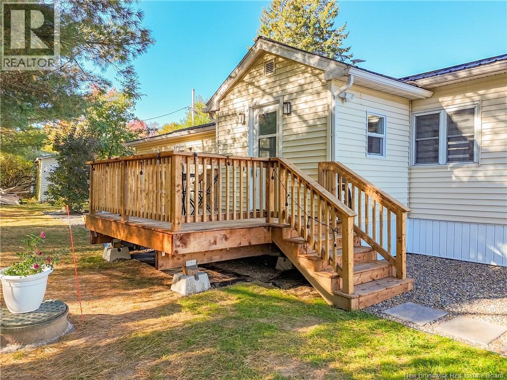 296 Magnolia Lane, Fredericton, New Brunswick  E3B 7P4 - Photo 4 - NB127547