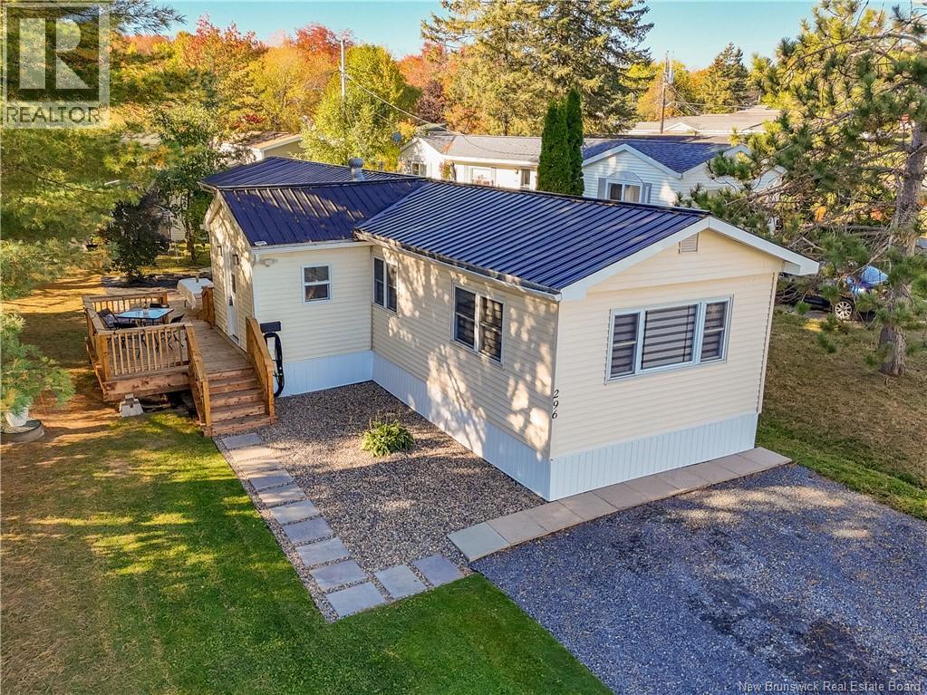296 Magnolia Lane, Fredericton, New Brunswick  E3B 7P4 - Photo 2 - NB127547