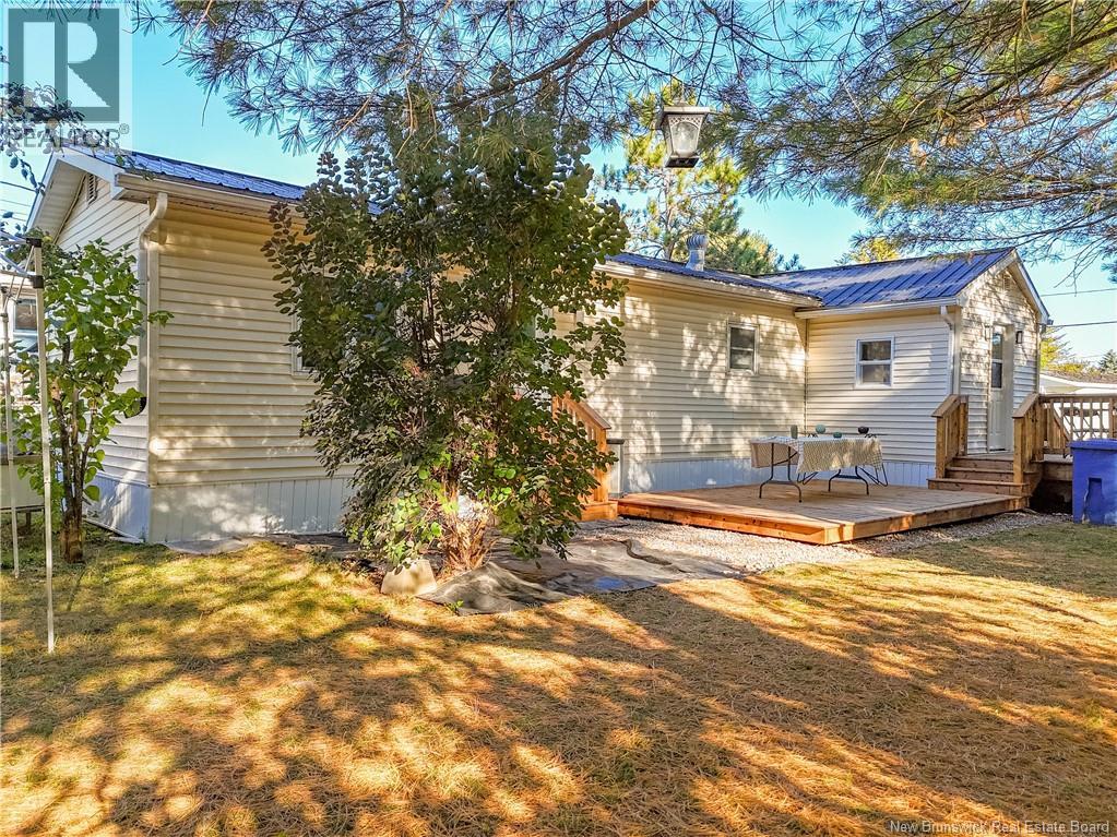 296 Magnolia Lane, Fredericton, New Brunswick  E3B 7P4 - Photo 32 - NB127547