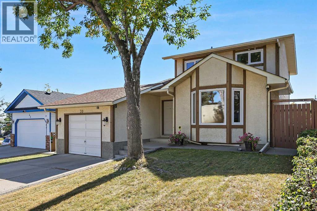 39 Millside Road Sw, Calgary, Alberta  T2Y 2P9 - Photo 1 - A2259689