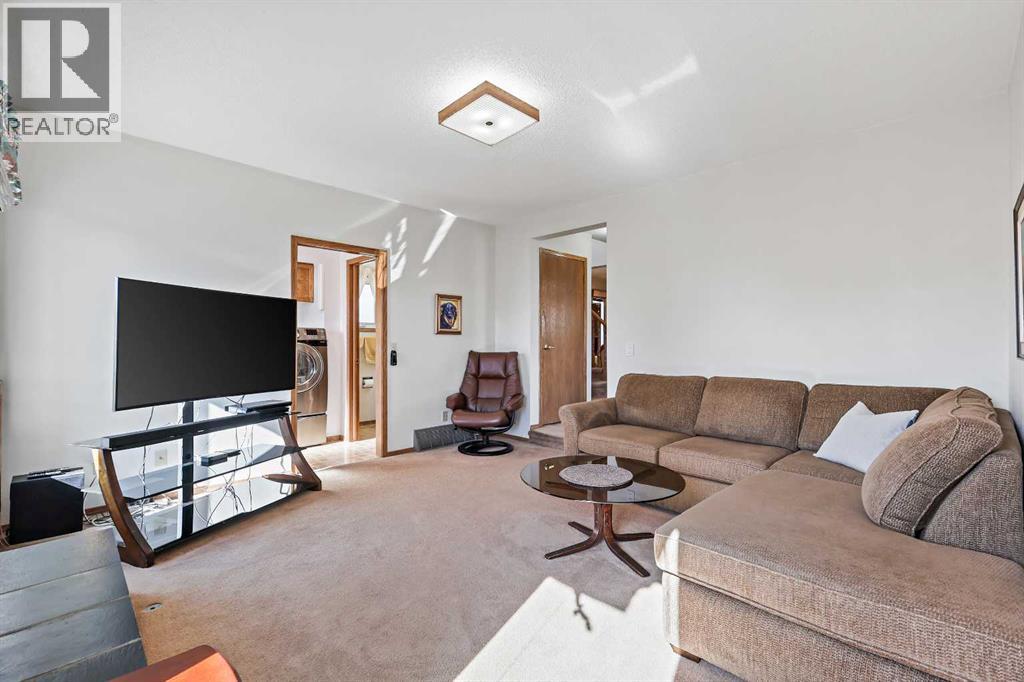 39 Millside Road Sw, Calgary, Alberta  T2Y 2P9 - Photo 16 - A2259689