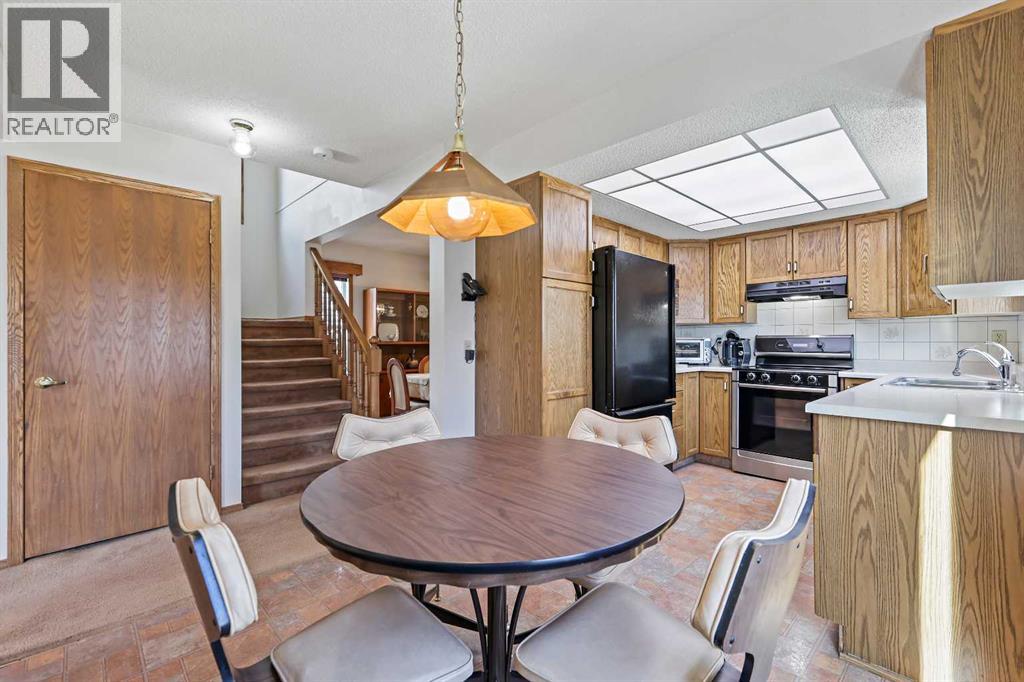 39 Millside Road Sw, Calgary, Alberta  T2Y 2P9 - Photo 14 - A2259689