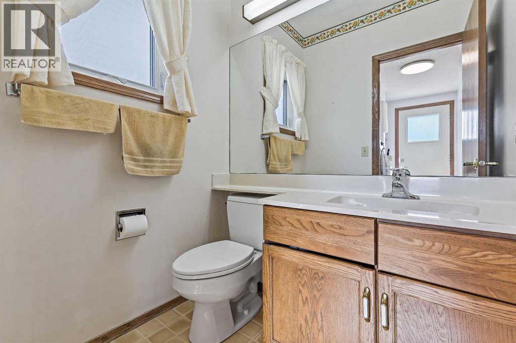 39 Millside Road Sw, Calgary, Alberta  T2Y 2P9 - Photo 18 - A2259689