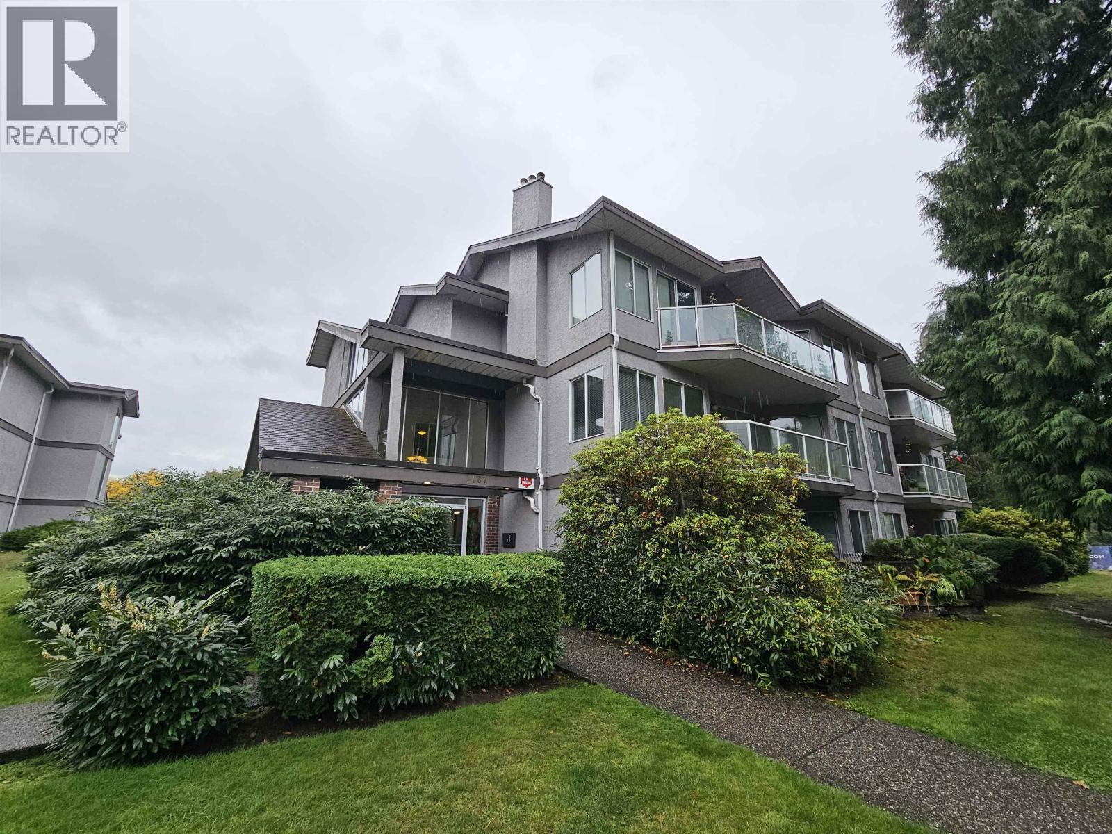 201 1167 Pipeline Road, Coquitlam, British Columbia  V3B 4R9 - Photo 1 - R3053663