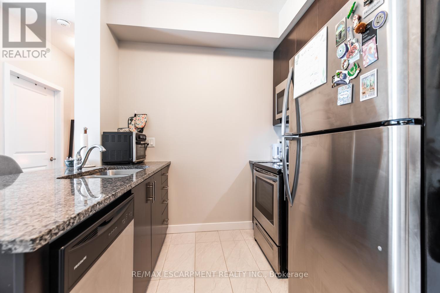 116 - 125 Shoreview Place, Hamilton, Ontario  L8E 0K3 - Photo 6 - X12438857