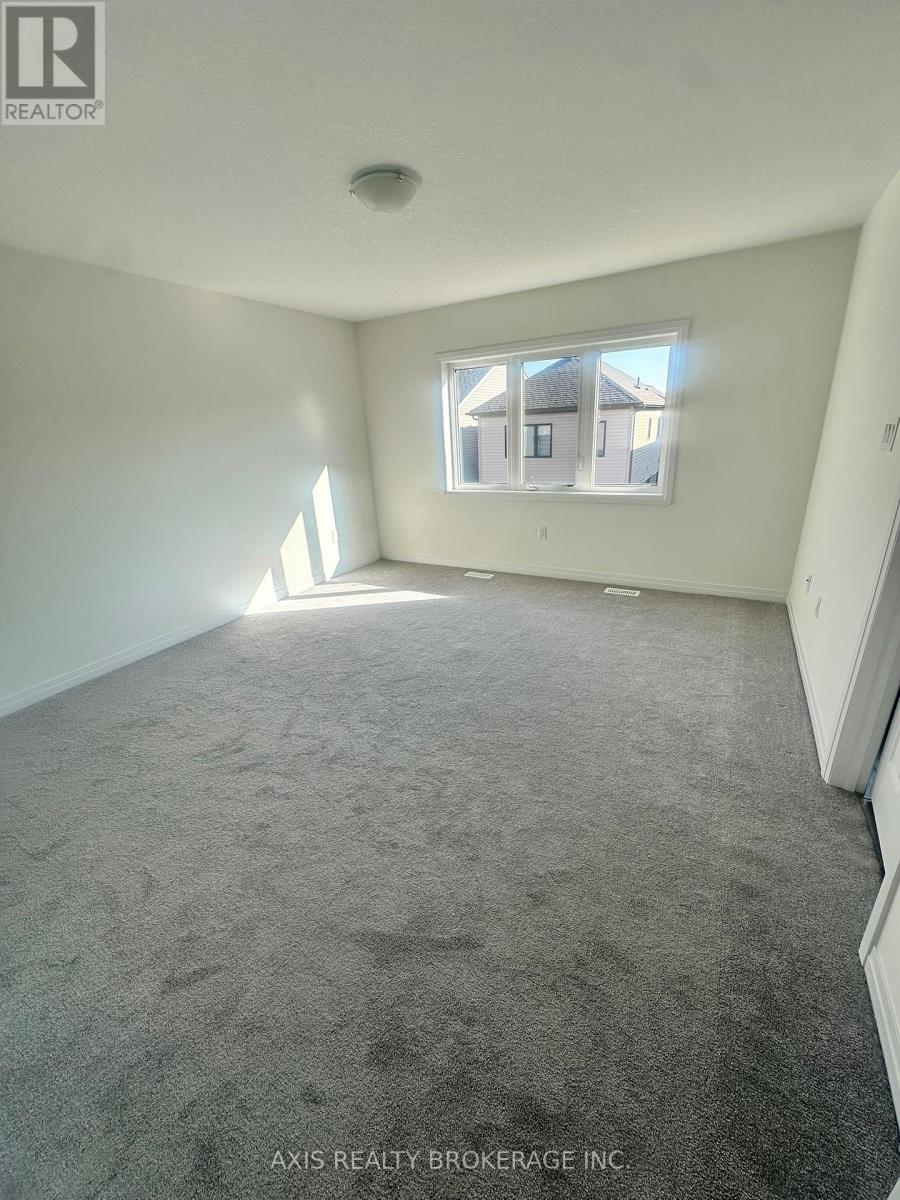61 Brighton Lane, Thorold, Ontario  L2V 0N8 - Photo 11 - X12438860