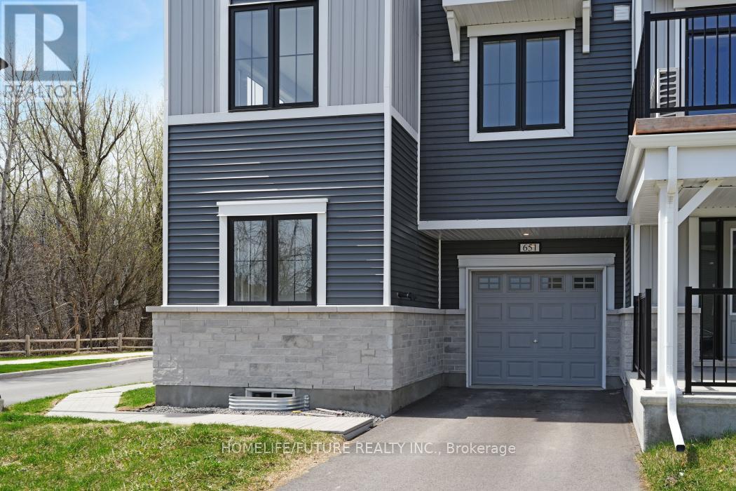 651 Cygnus Street, Ottawa, Ontario  K2J 7B2 - Photo 5 - X12438863