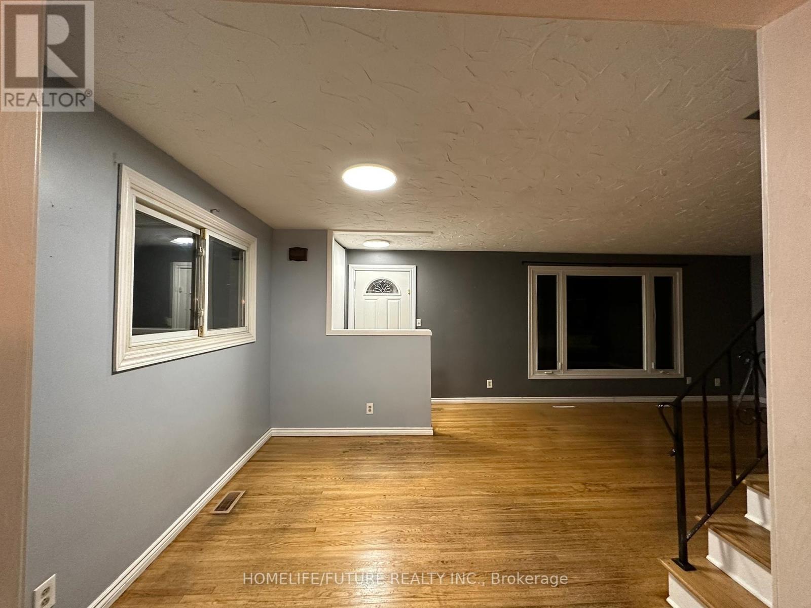 80 Poplar Street, Belleville, Ontario  K8P 4J4 - Photo 2 - X12438864