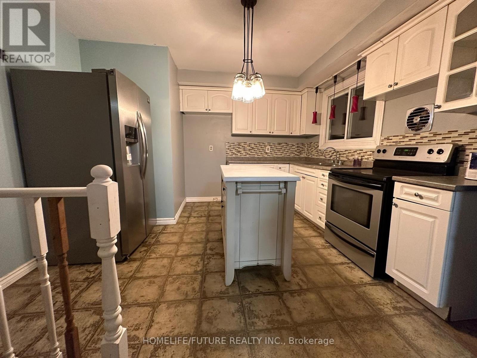 80 Poplar Street, Belleville, Ontario  K8P 4J4 - Photo 4 - X12438864
