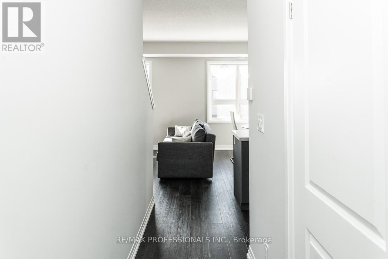 63 - 6705 Cropp Street, Niagara Falls, Ontario  L2E 5J8 - Photo 2 - X12438868