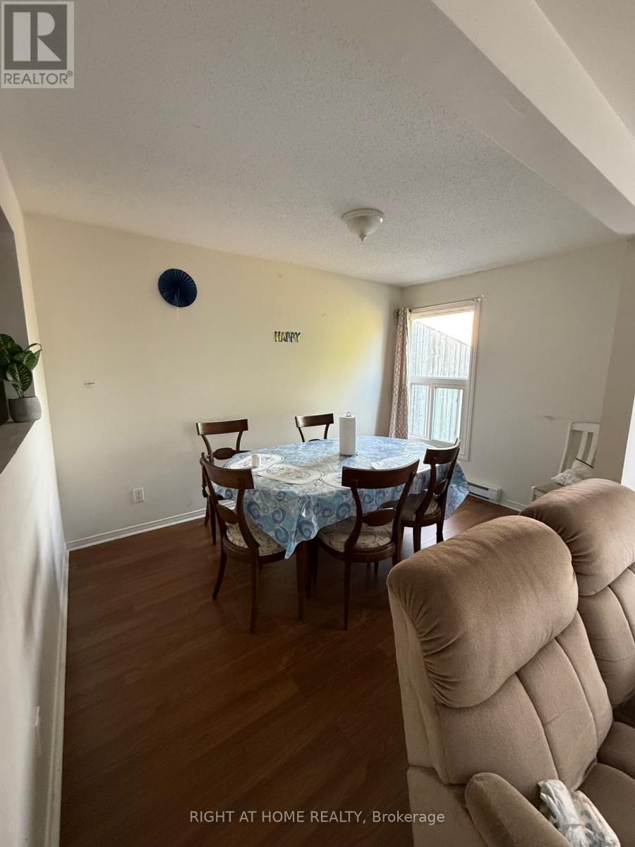5 - 3415 Uplands Drive, Ottawa, Ontario  K1V 9N3 - Photo 3 - X12438916