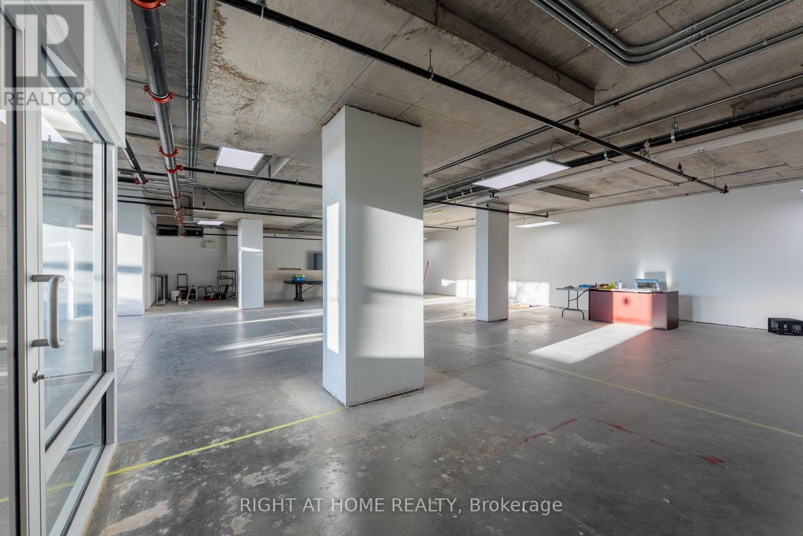 101 - 1637 Bank Street, Ottawa, Ontario  K1V 7Y9 - Photo 11 - X12438918