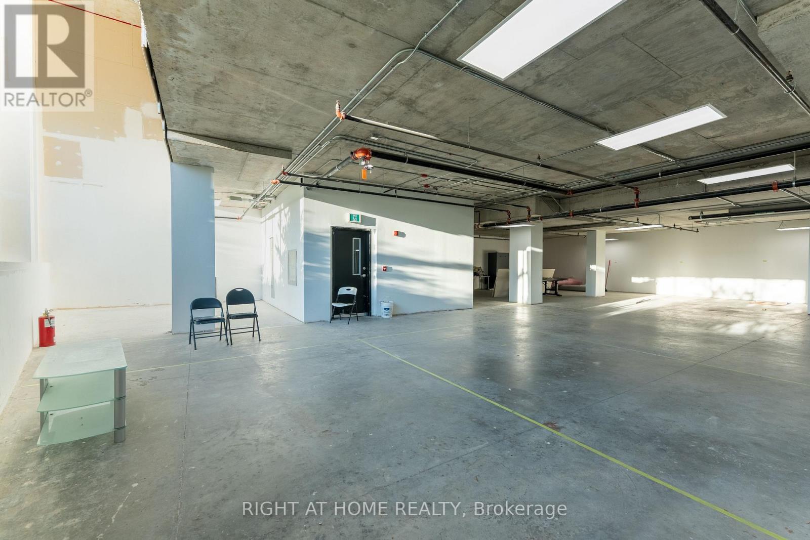 101 - 1637 Bank Street, Ottawa, Ontario  K1V 7Y9 - Photo 13 - X12438918