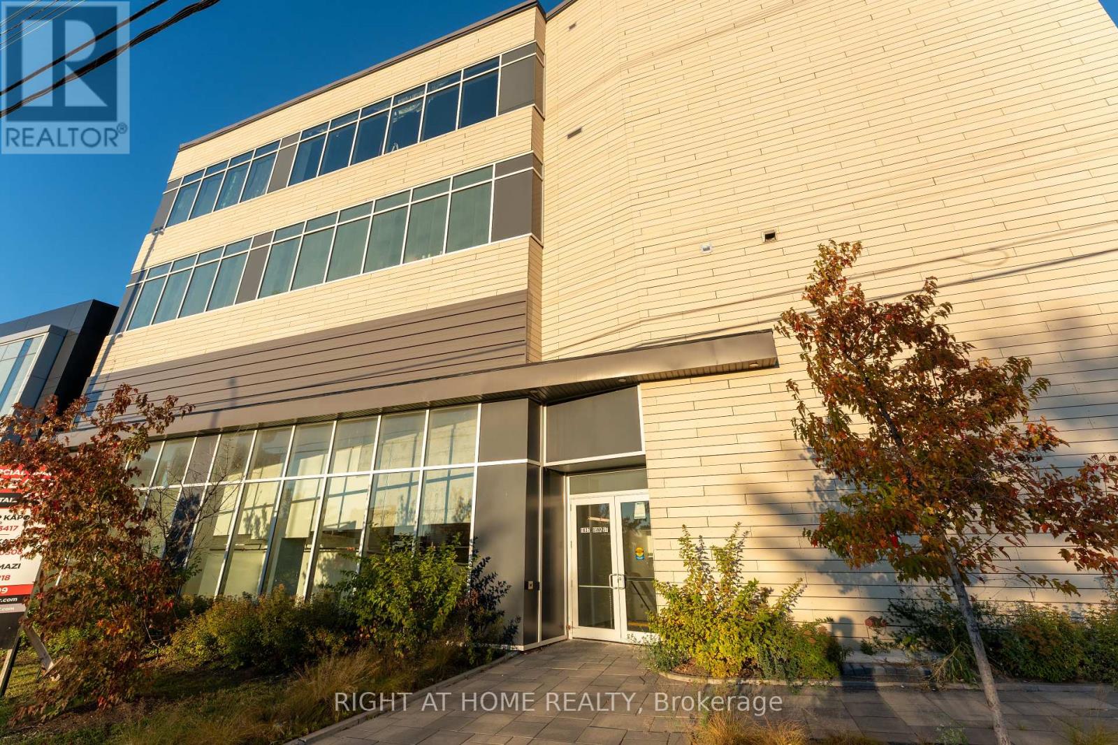 101 - 1637 Bank Street, Ottawa, Ontario  K1V 7Y9 - Photo 17 - X12438918