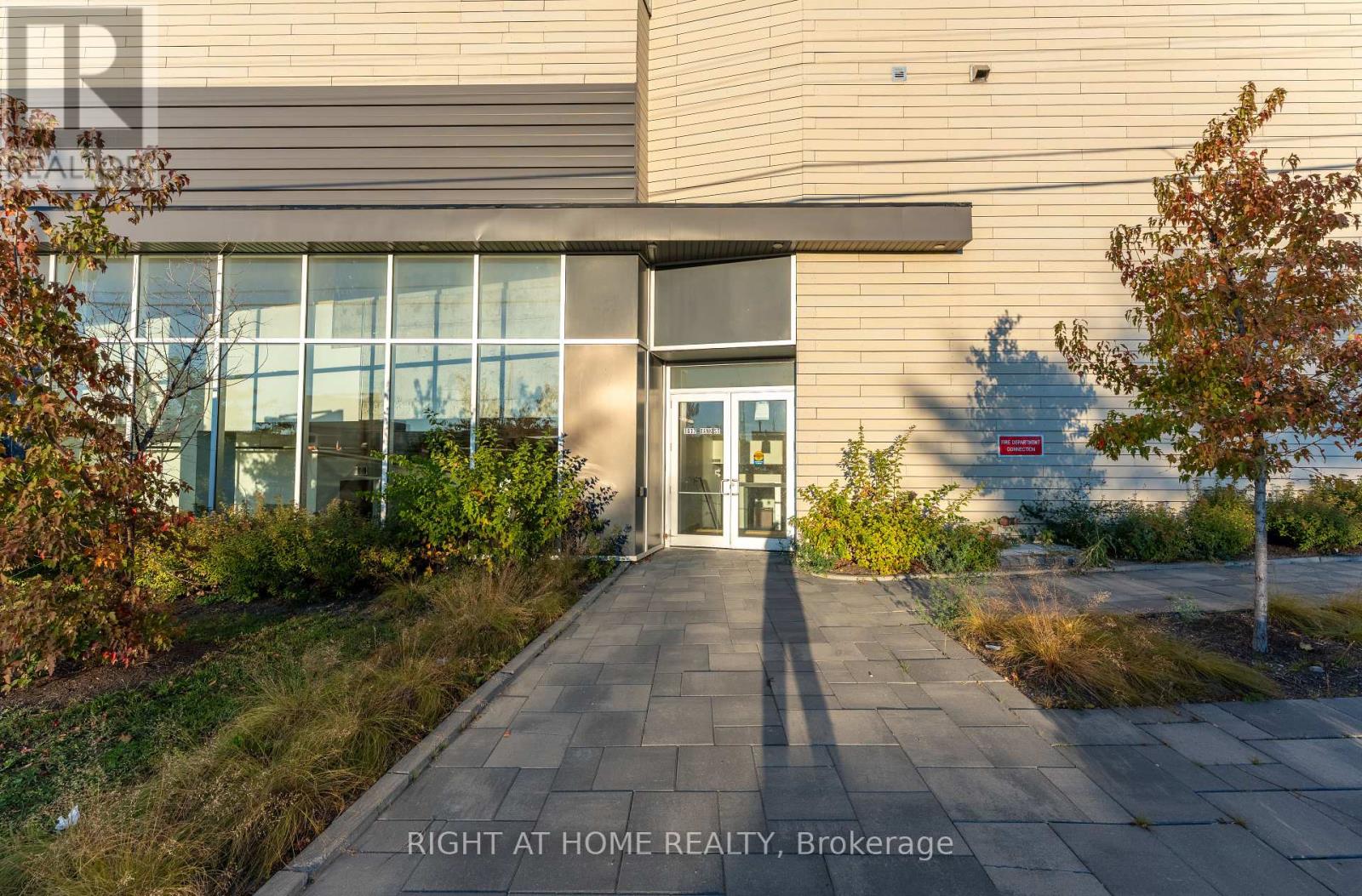 101 - 1637 Bank Street, Ottawa, Ontario  K1V 7Y9 - Photo 18 - X12438918