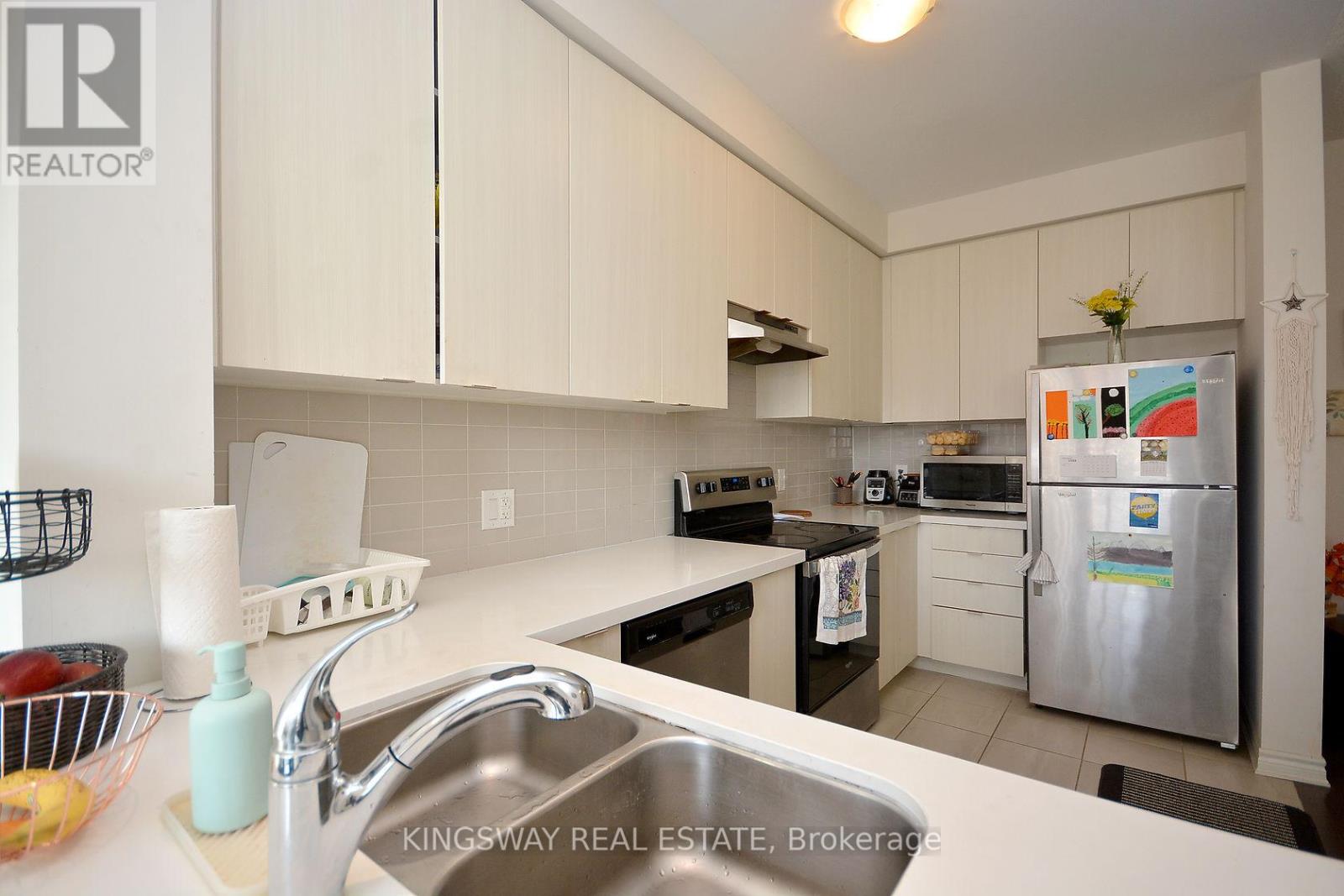 70 - 50 Edinburgh Drive, Brampton, Ontario  L6Y 1N9 - Photo 13 - W12289750