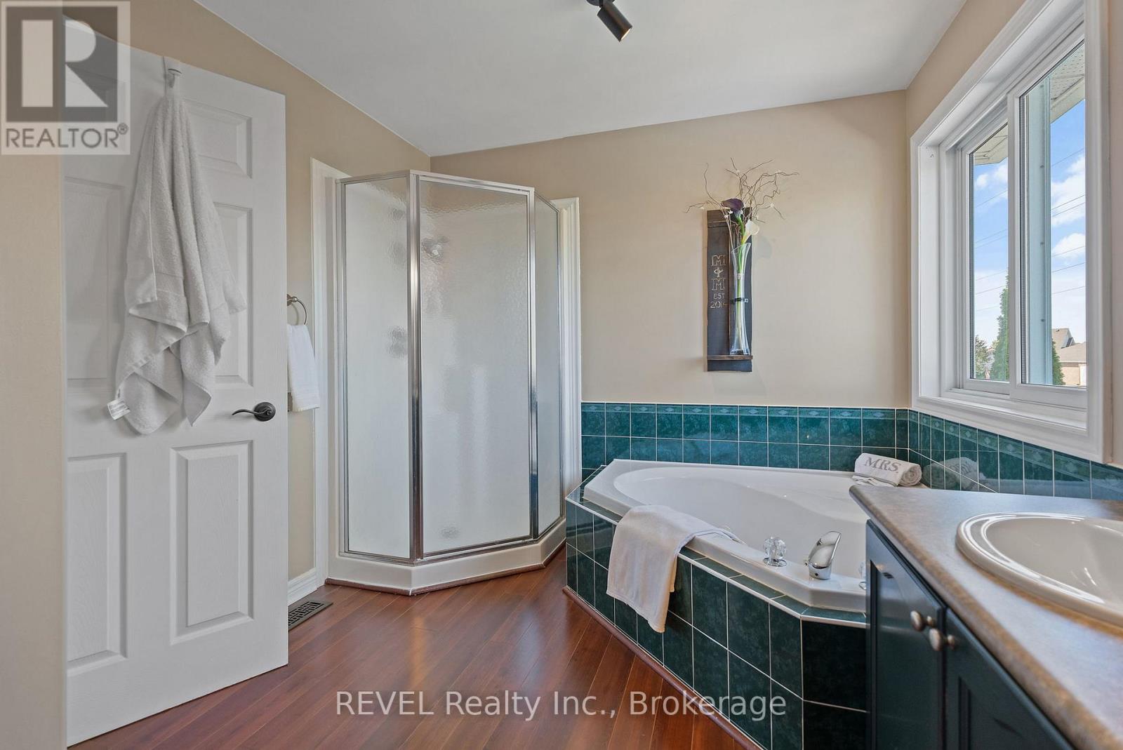 4491 Dawn Crescent, Niagara Falls (Ascot), Ontario  L2H 3H9 - Photo 25 - X12438943