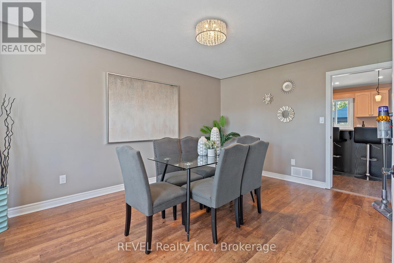 4491 Dawn Crescent, Niagara Falls (Ascot), Ontario  L2H 3H9 - Photo 8 - X12438943
