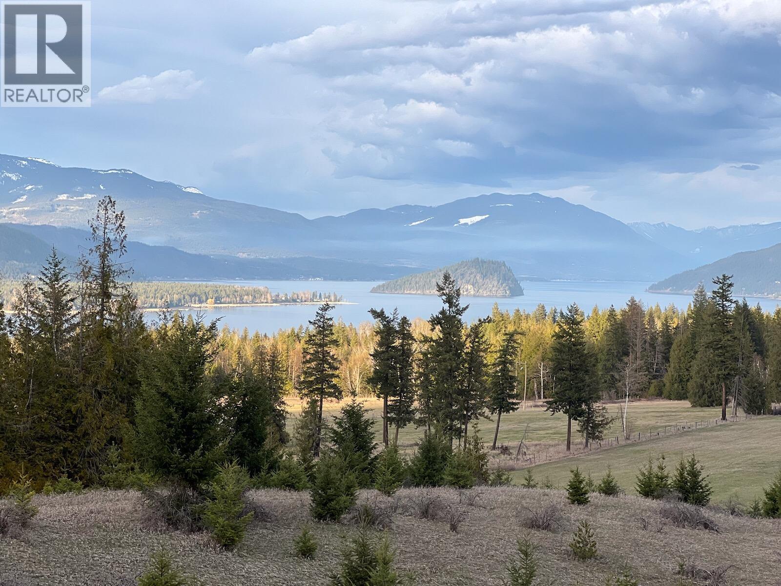 890 Dilworth Road, Sorrento, British Columbia