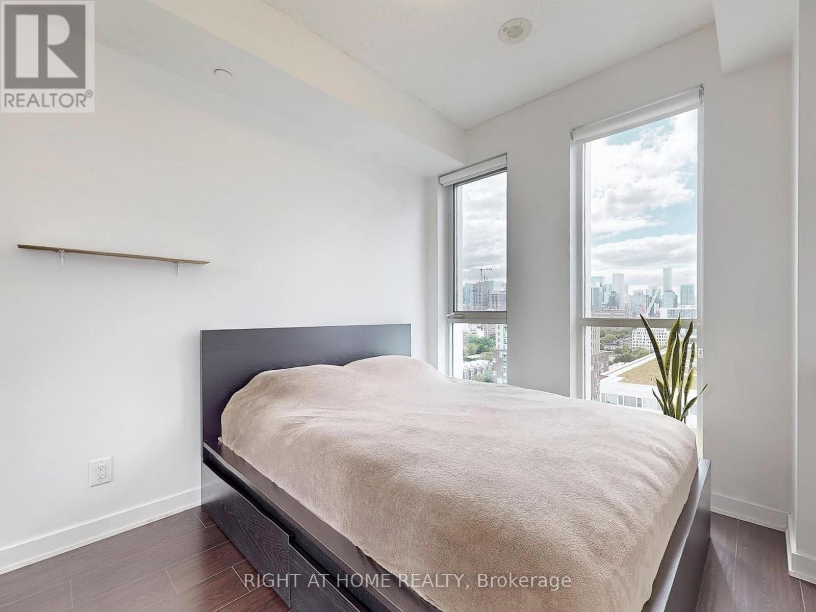 1407 - 55 Regent Park Boulevard, Toronto, Ontario  M5A 0C2 - Photo 8 - C12438907