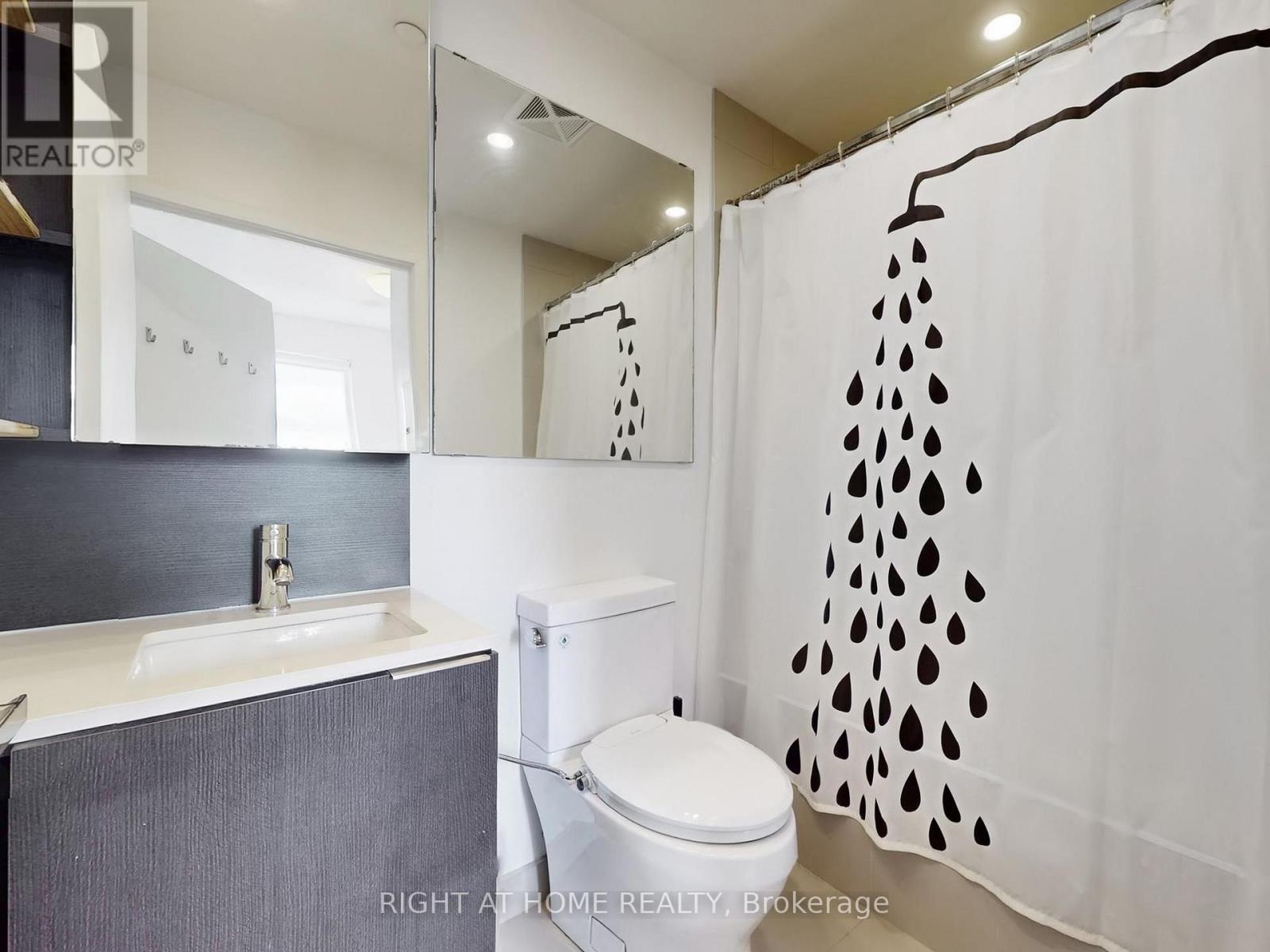 1407 - 55 Regent Park Boulevard, Toronto, Ontario  M5A 0C2 - Photo 9 - C12438907