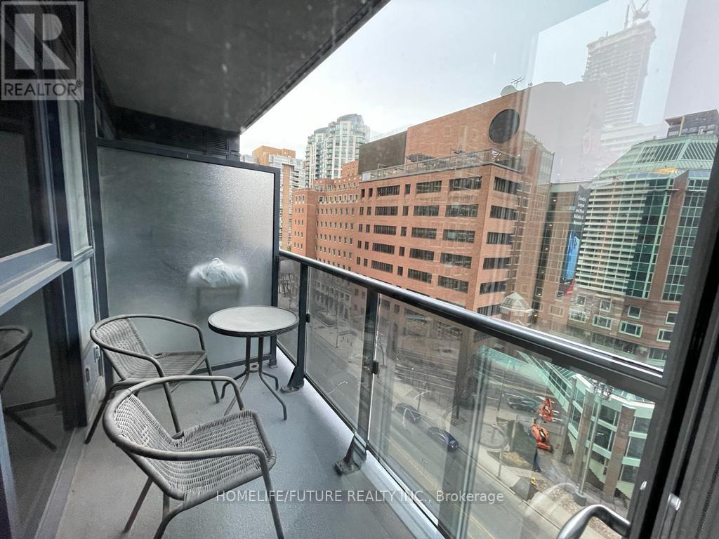 1002 - 28 Ted Rogers Way, Toronto, Ontario  M4Y 2J4 - Photo 8 - C12438938